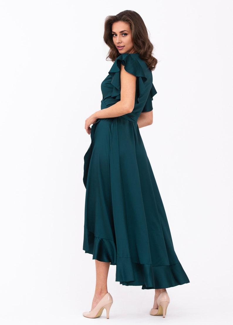 Dark Green V-neck Long Formal Bridesmaid Dress Suitable For Weddings