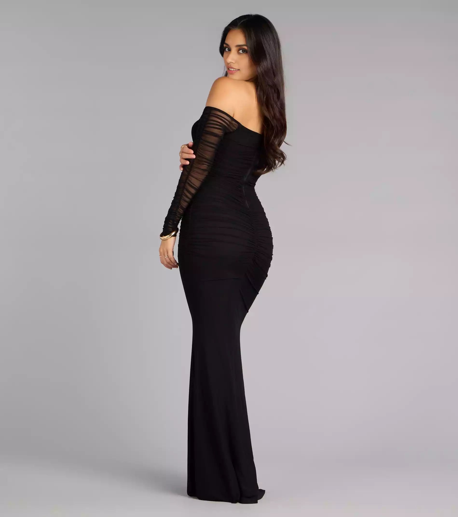 Enchanting mesh knit lining, off shoulder deep V-neck, transparent pleated slim mermaid silhouette Prom Dresses