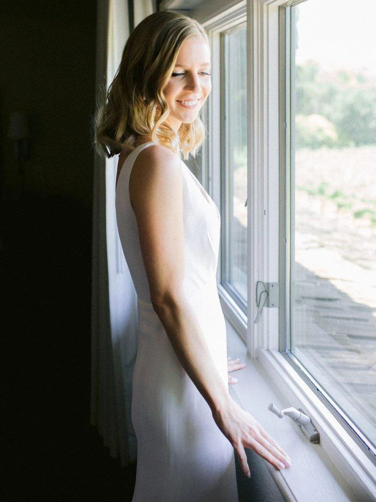 Elegant Sheath V Neck Off White Wedding Dresses