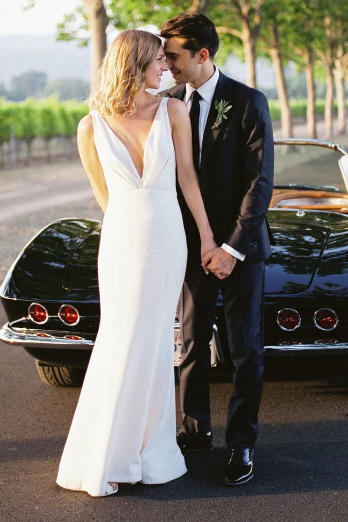Elegant Sheath V Neck Off White Wedding Dresses