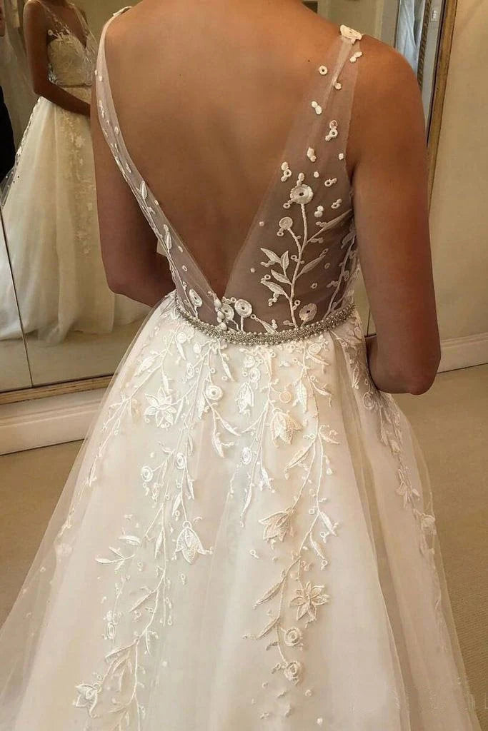 V Neck Ivory Lace Appliques Wedding Dresses with Tulle Beach Wedding Gowns