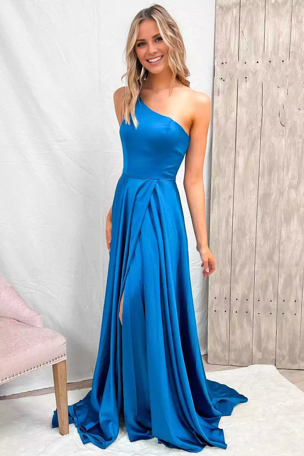 Elegant A-line satin single shoulder collar with sleeveless slit, pleated zipper, Prom Dresses on the back