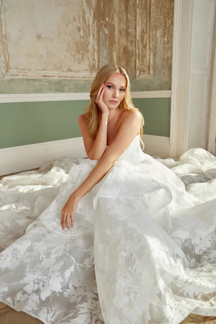Elegant Off The Shoulder Sweetheart Neck Floral Jacquard Tiered Ruffle Ball Gown Wedding Dress