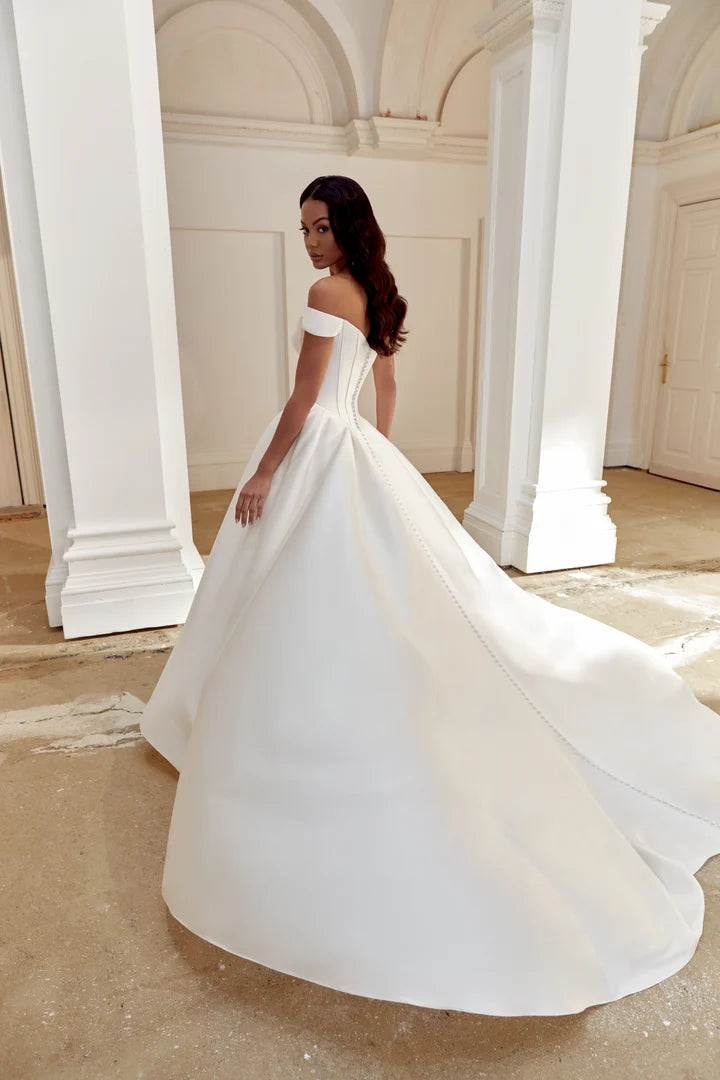 Elegant Off The Shoulder Sweetheart Neck Satin Ball Gown Wedding Dress