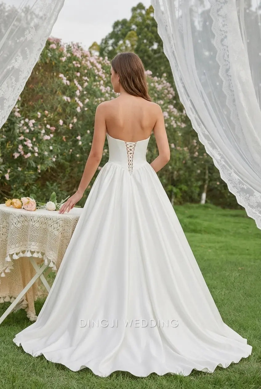 Elegant A-Line Strapless Sleeveless Chic White Floor-Length Wedding Dresses Brides Gown