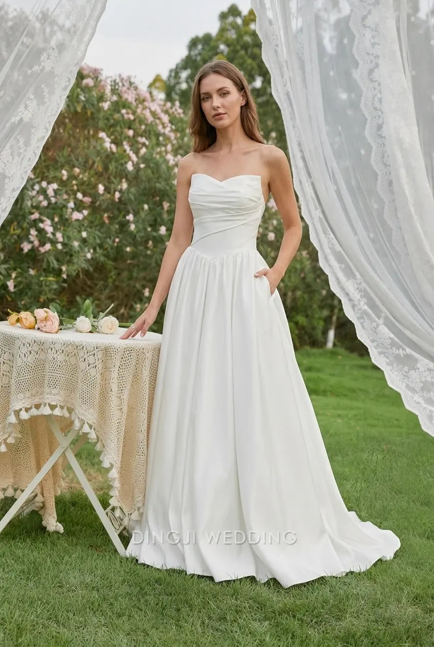 Elegant A-Line Strapless Sleeveless Chic White Floor-Length Wedding Dresses Brides Gown