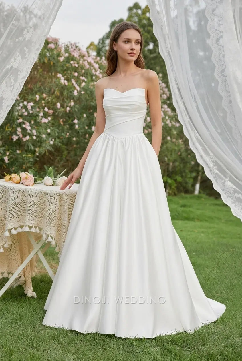 Elegant A-Line Strapless Sleeveless Chic White Floor-Length Wedding Dresses Brides Gown