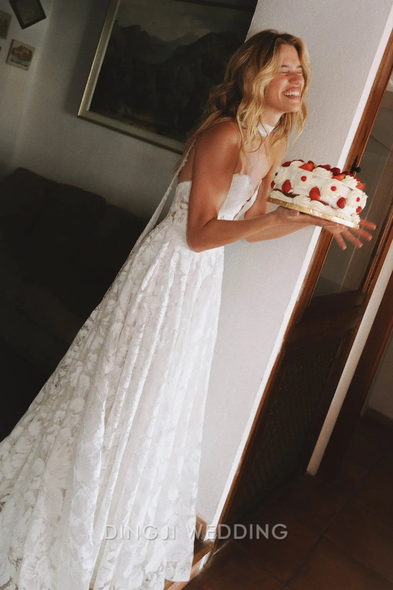 Elegant A-Line Sweetheart With Sleeves Floral Lace White Floor Wedding Dress Bride Gown
