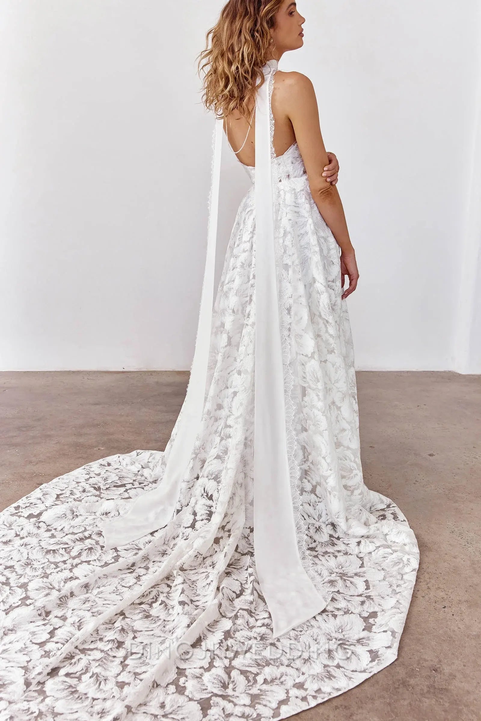 Elegant A-Line Sweetheart With Sleeves Floral Lace White Floor Wedding Dress Bride Gown