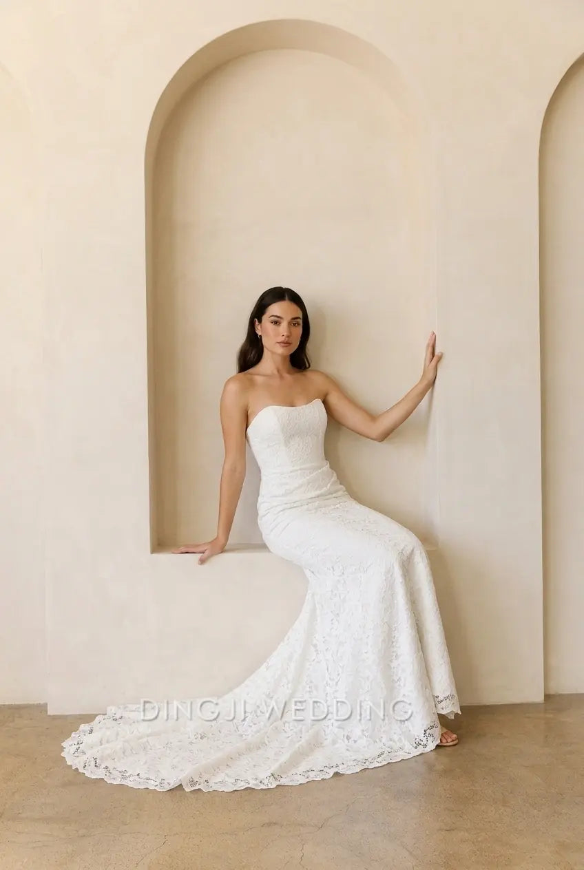 Elegant Mermaid Strapless Sweetheart Sleeveless Chic Lace White Floor-Length Wedding Gown