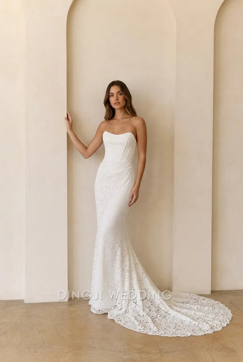 Elegant Mermaid Strapless Sweetheart Sleeveless Chic Lace White Floor-Length Wedding Gown