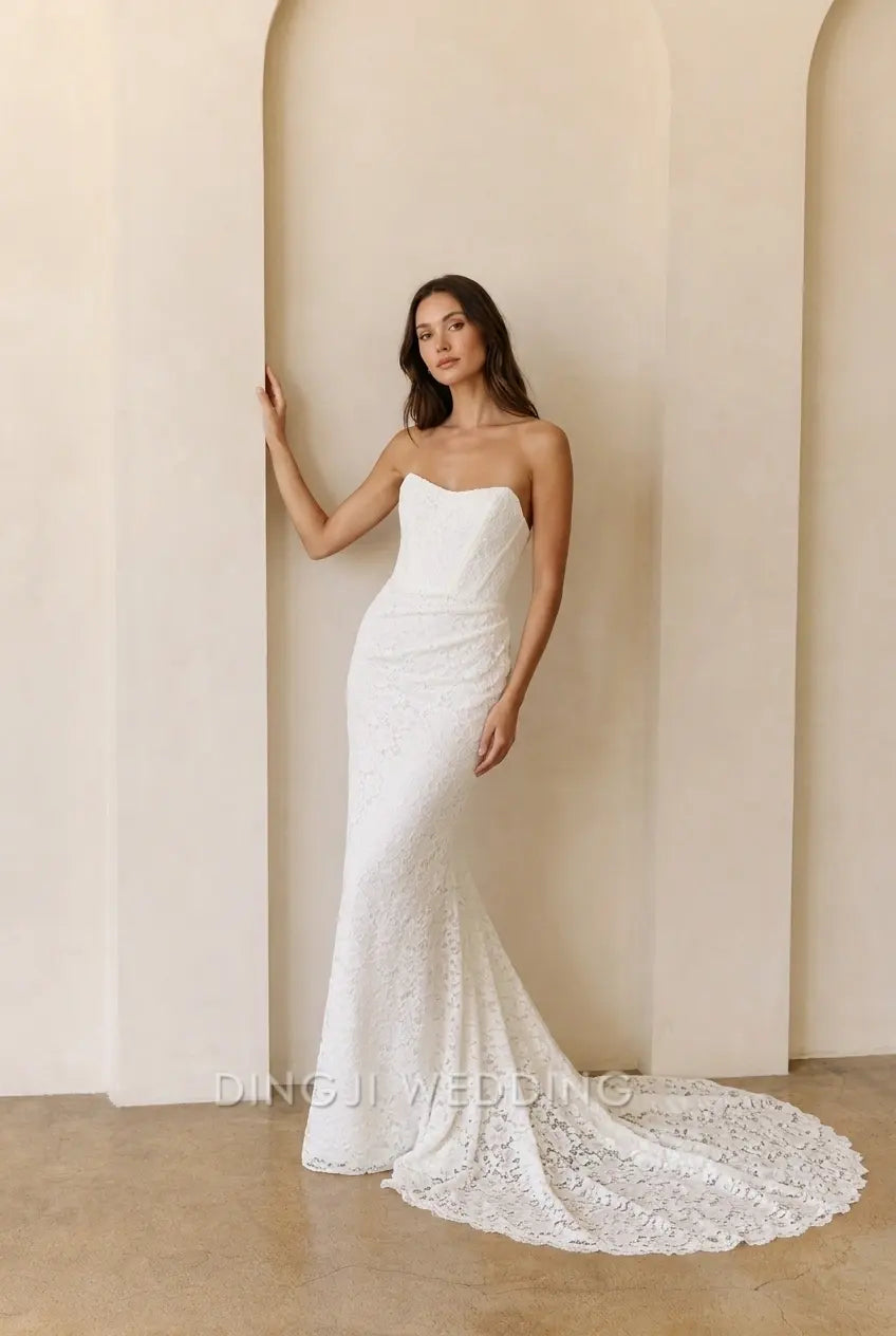 Elegant Mermaid Strapless Sweetheart Sleeveless Chic Lace White Floor-Length Wedding Gown