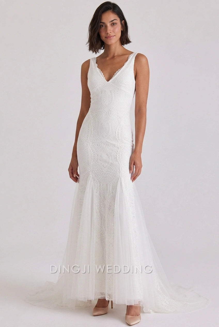 Elegant Mermaid V-Neck Sleeveless Bohemian Lace White Floor-Length Wedding Gown