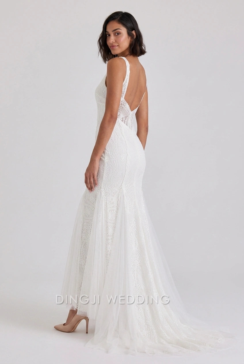 Elegant Mermaid V-Neck Sleeveless Bohemian Lace White Floor-Length Wedding Gown