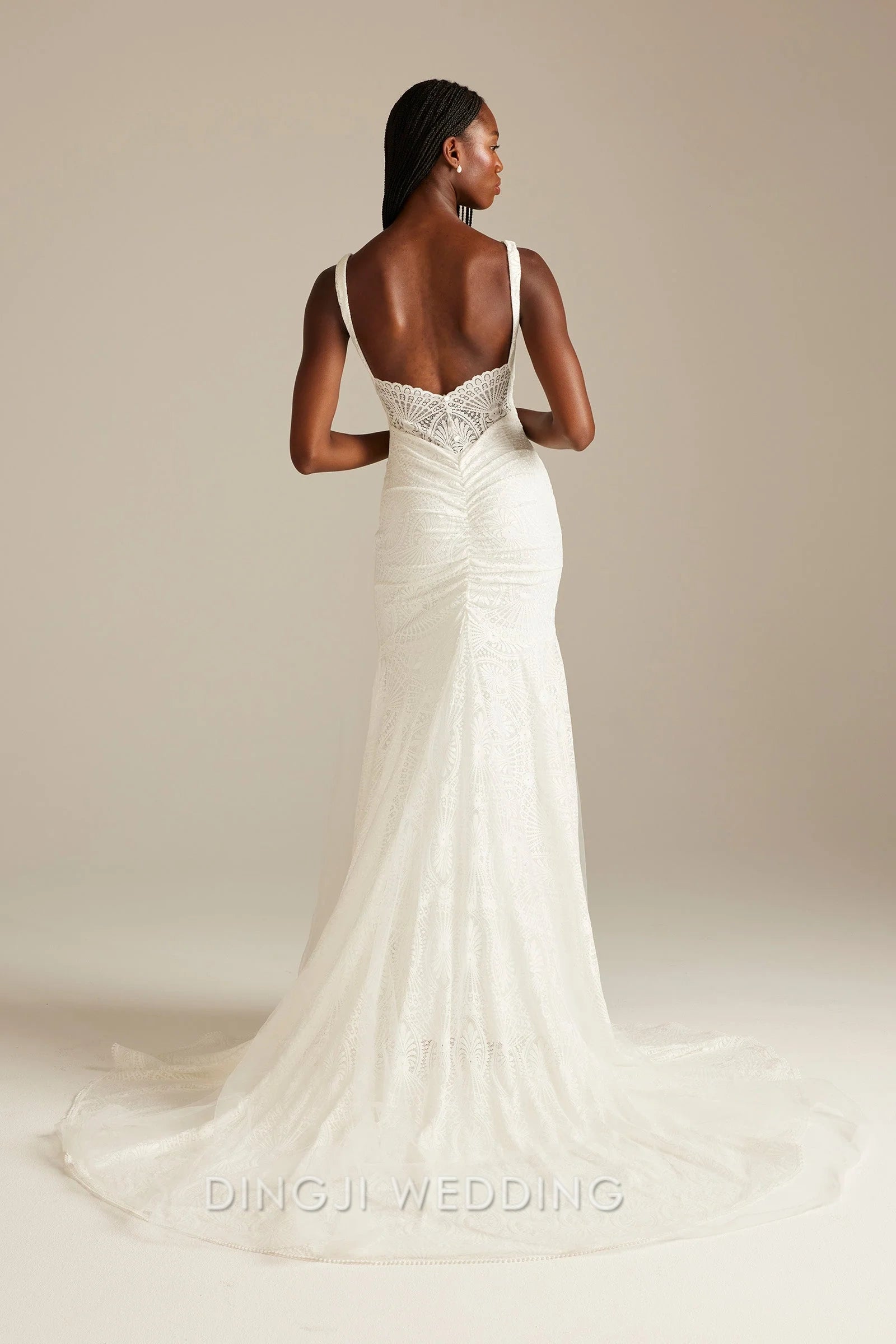 Elegant Mermaid V-Neck Sleeveless Bohemian Lace White Floor-Length Wedding Gown