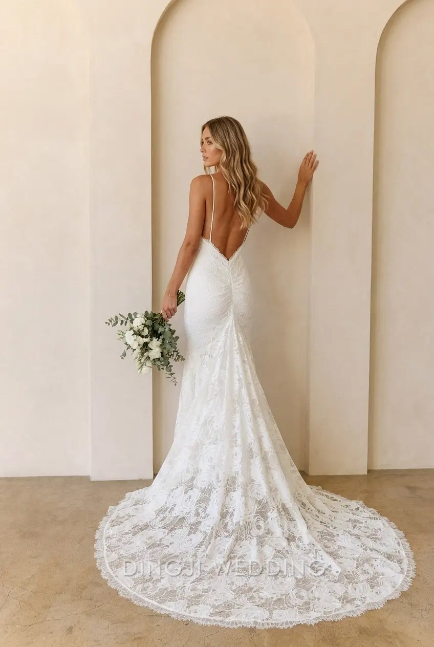 Elegant Mermaid V-Neck Sleeveless Floral Lace White Floor-Length Wedding Dress