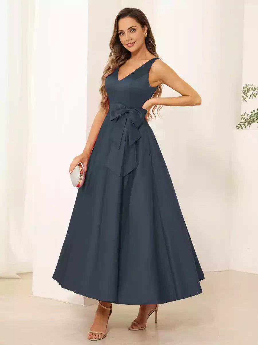 Elegant and charming A-line/Princess V-neck sleeveless long bow Mother of the Bride Dresses
