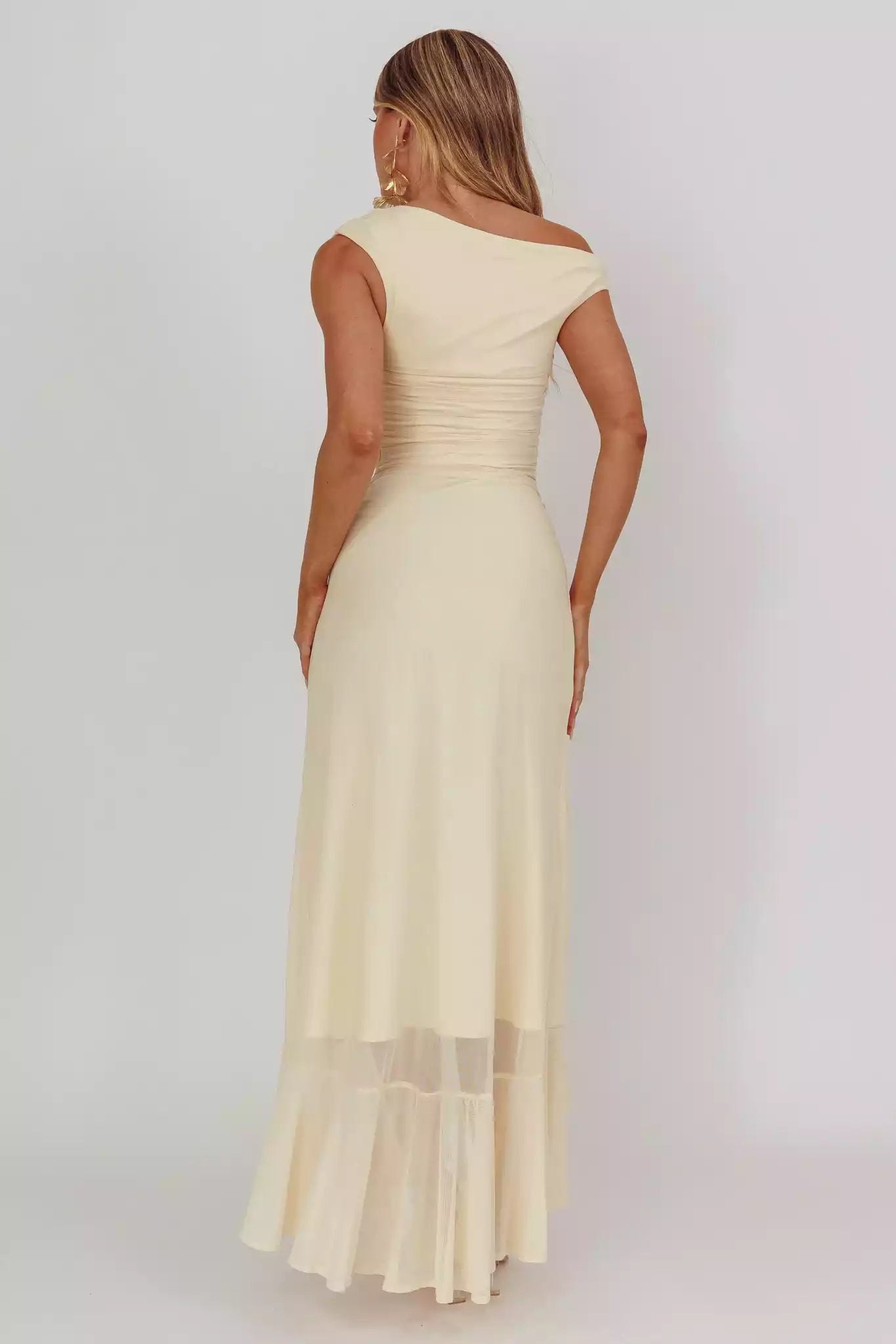Elegant asymmetrical off shoulder collar with leg slits and side zippers for a cute and charming Prom Dresses