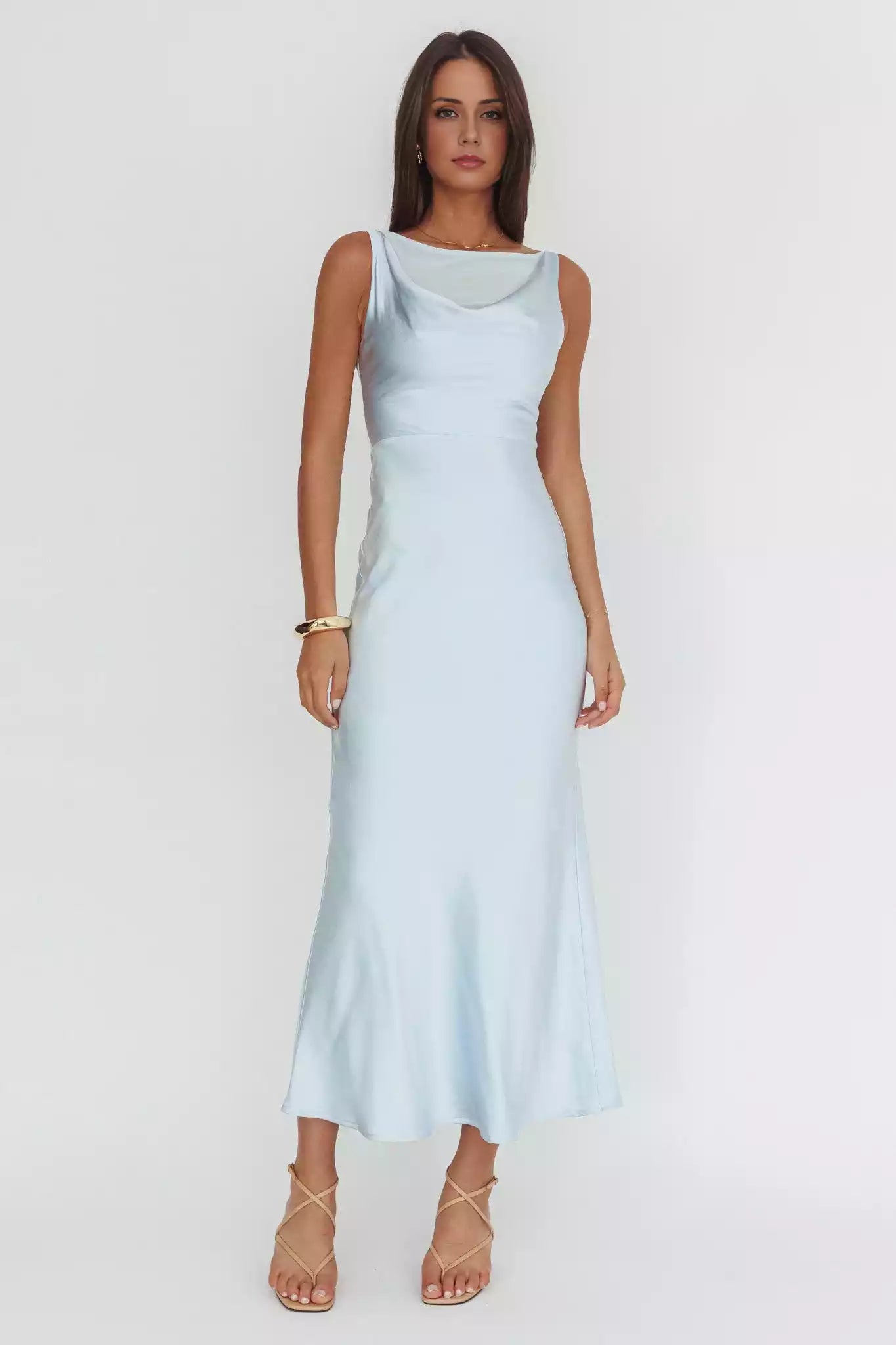 Elegant dangling neckline with sleeveless lining, scarf collar and zipper at the back, Prom Dresses