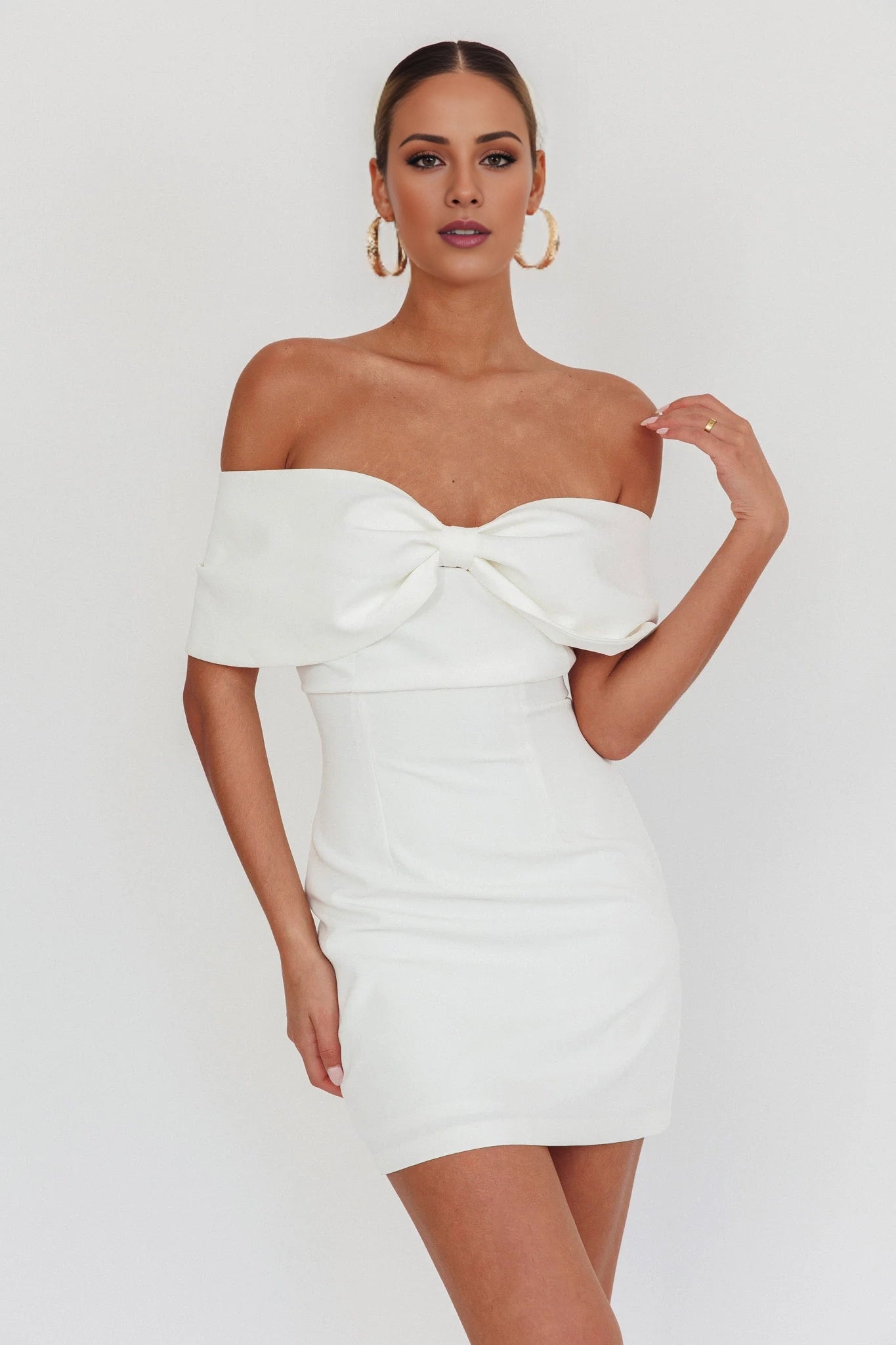 Elegant mini off shoulder bow with back zipper for eye-catching styling Homecoming Dresses