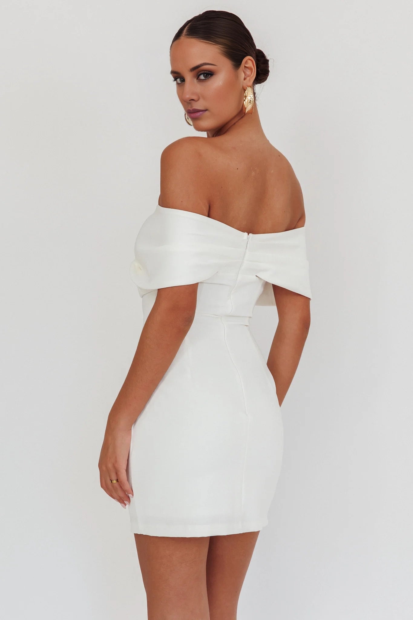 Elegant mini off shoulder bow with back zipper for eye-catching styling Homecoming Dresses