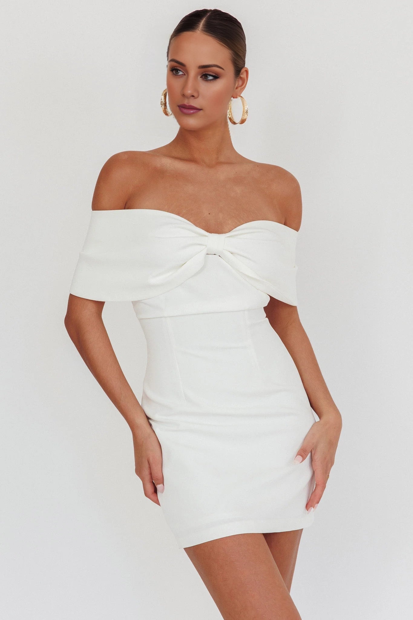 Elegant mini off shoulder bow with back zipper for eye-catching styling Homecoming Dresses
