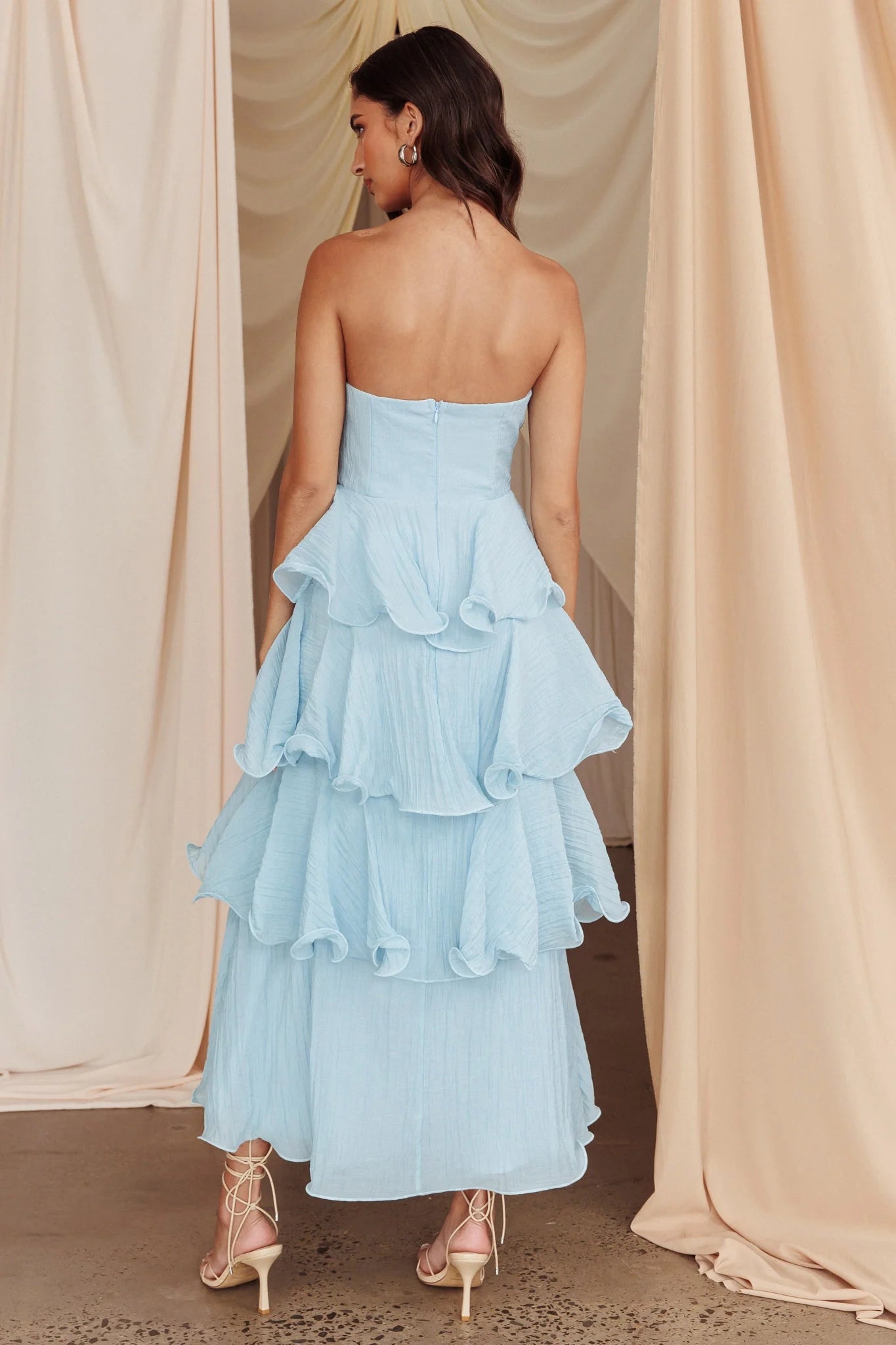 Elegant off shoulder multi-layer medium length strapless tight corset bridesmaid dress