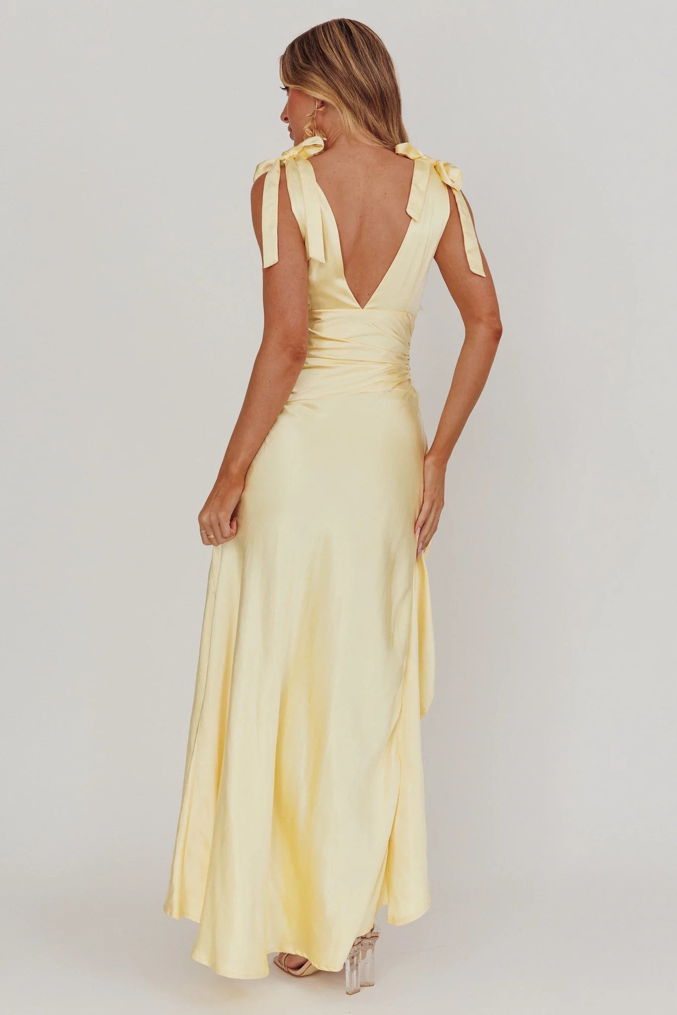 Elegant shoulder binding, waist cinching, high and low hem with zipper on the side Homecoming Dresses
