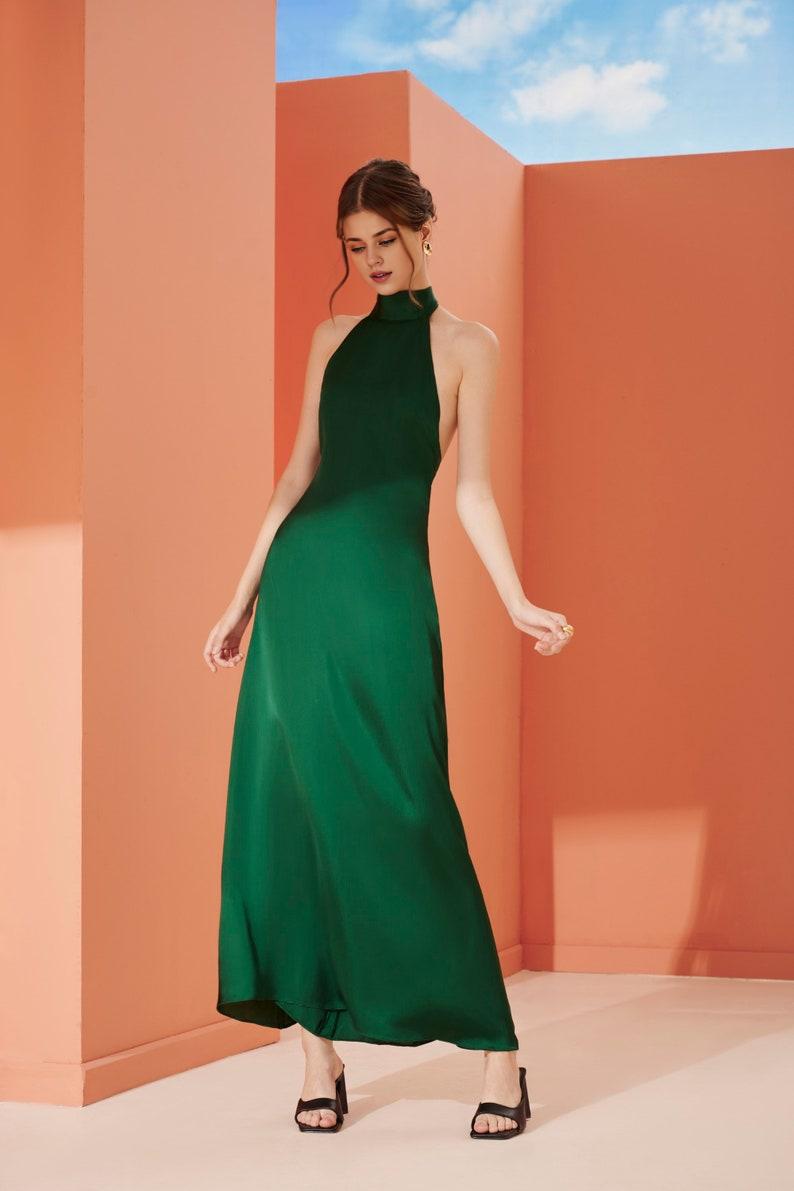 Minimally Designed Emerald Green Halter Sleeveless Long Bridesmaid Dress