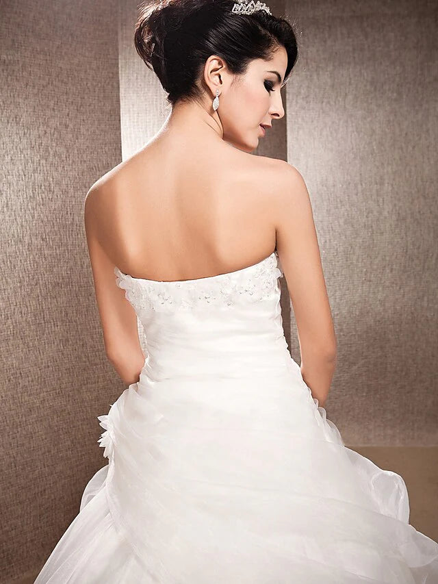 Ball Gown A-Line Wedding Dresses Strapless Court Train Organza Sleeveless