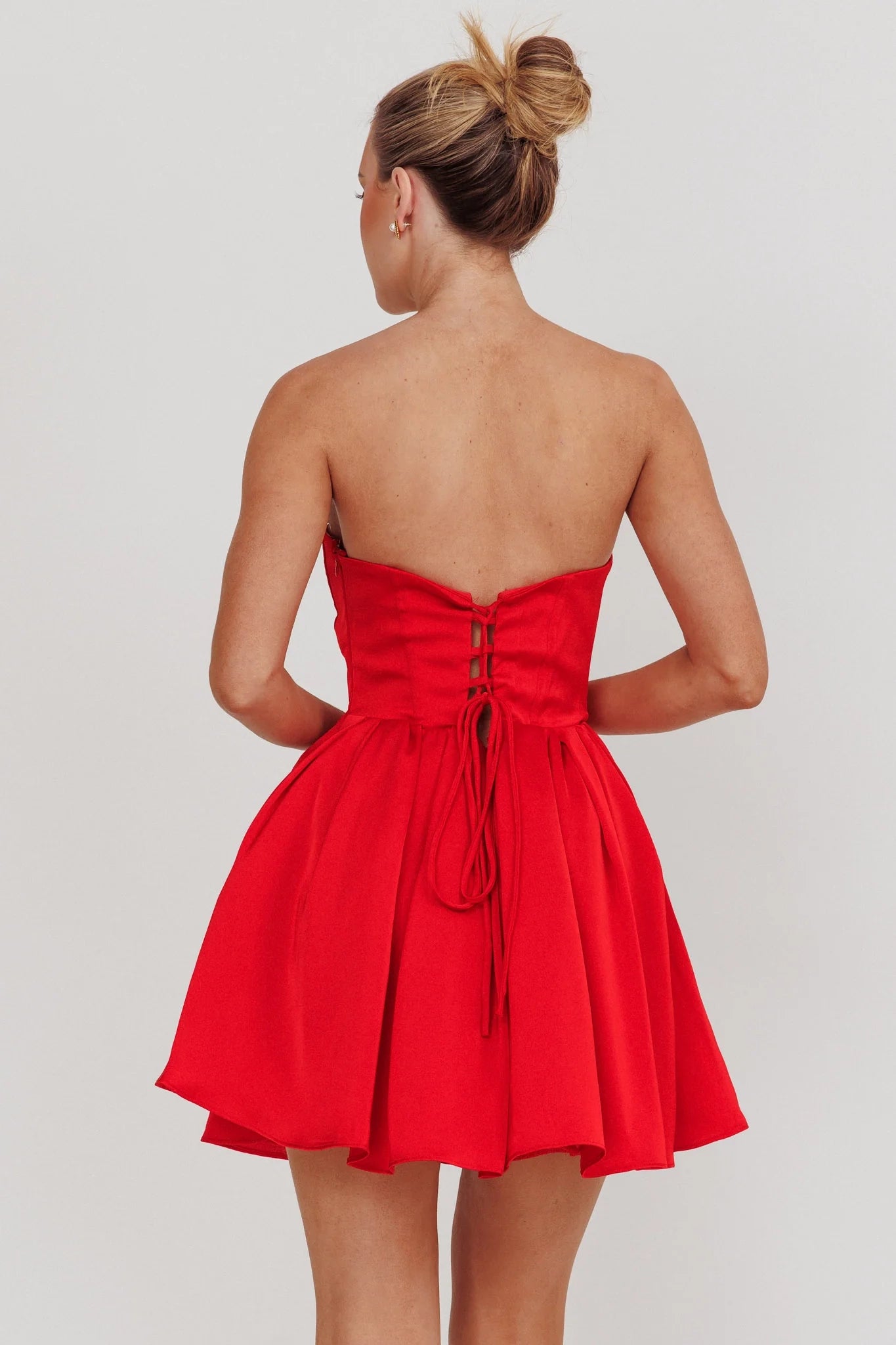 Fashionable heart-shaped neckline, mini heart-shaped neckline, lace up back, invisible side zipper, Homecoming Dresses