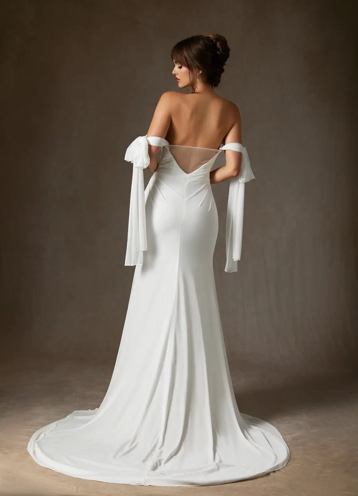 Fitted Mermaid Silhouette With Train Strapless Chiffon Mermaid Wedding Dress with Off-the-Shoulder Ties