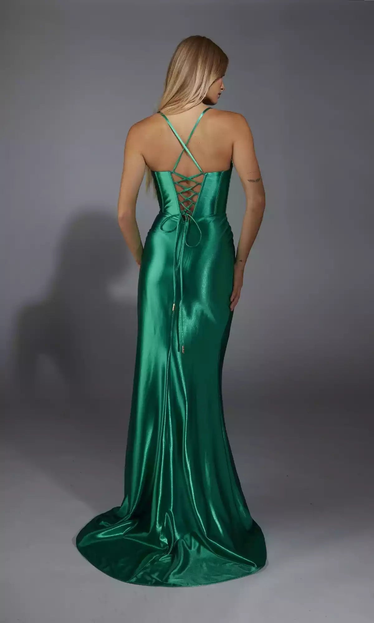 Full of charm, elastic satin tight corset with back strap and slit Prom Dresses