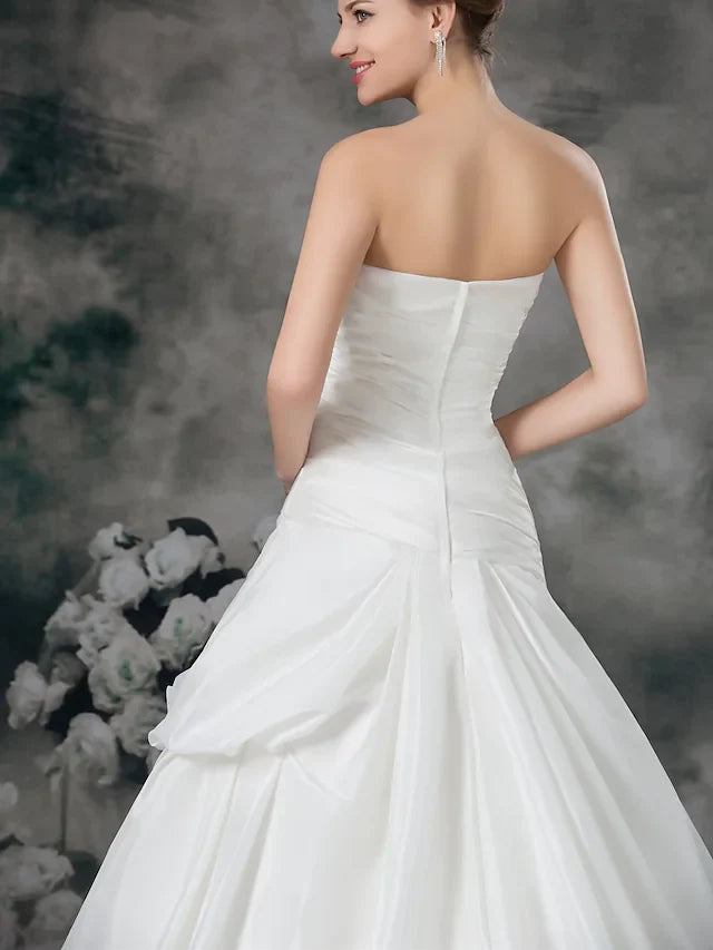 DingjiA-Line Wedding Dresses Sweetheart Neckline Court Train Satin Taffeta Strapless with Ruched Side-Draped