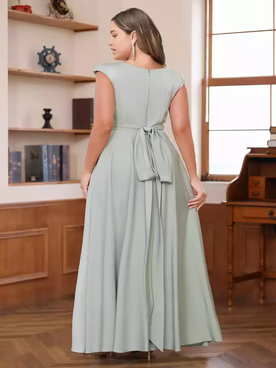 Gorgeous A-line/Princess style round neck short sleeved pleated plus size Mother of the Bride Dresses