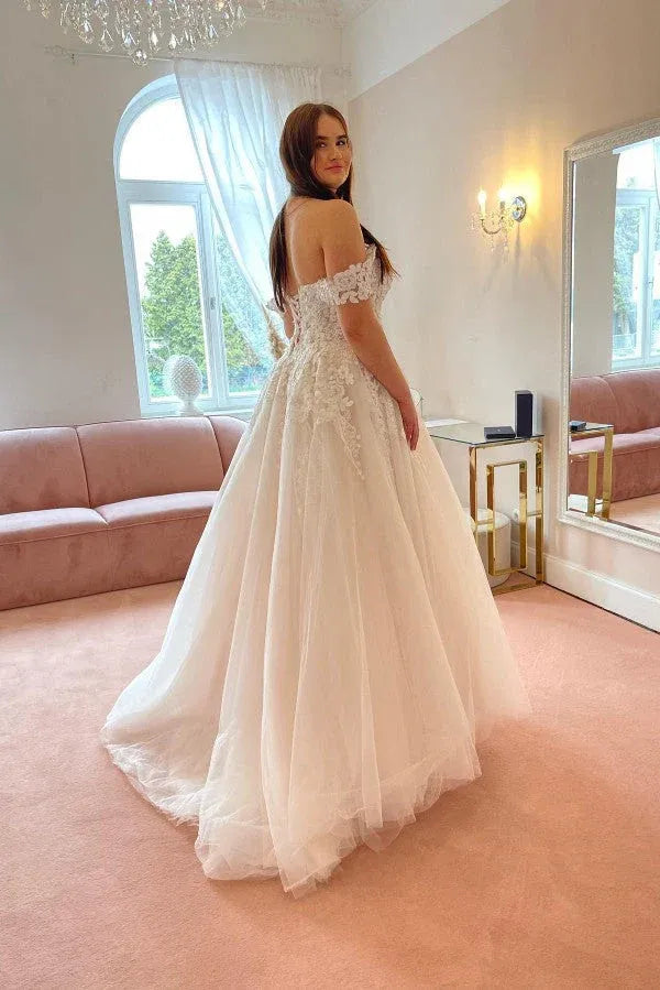 Gorgeous  Fashion Romantic Off-the-Shoulder Lace Tulle Ball Gown Wedding Dress with Corset Back