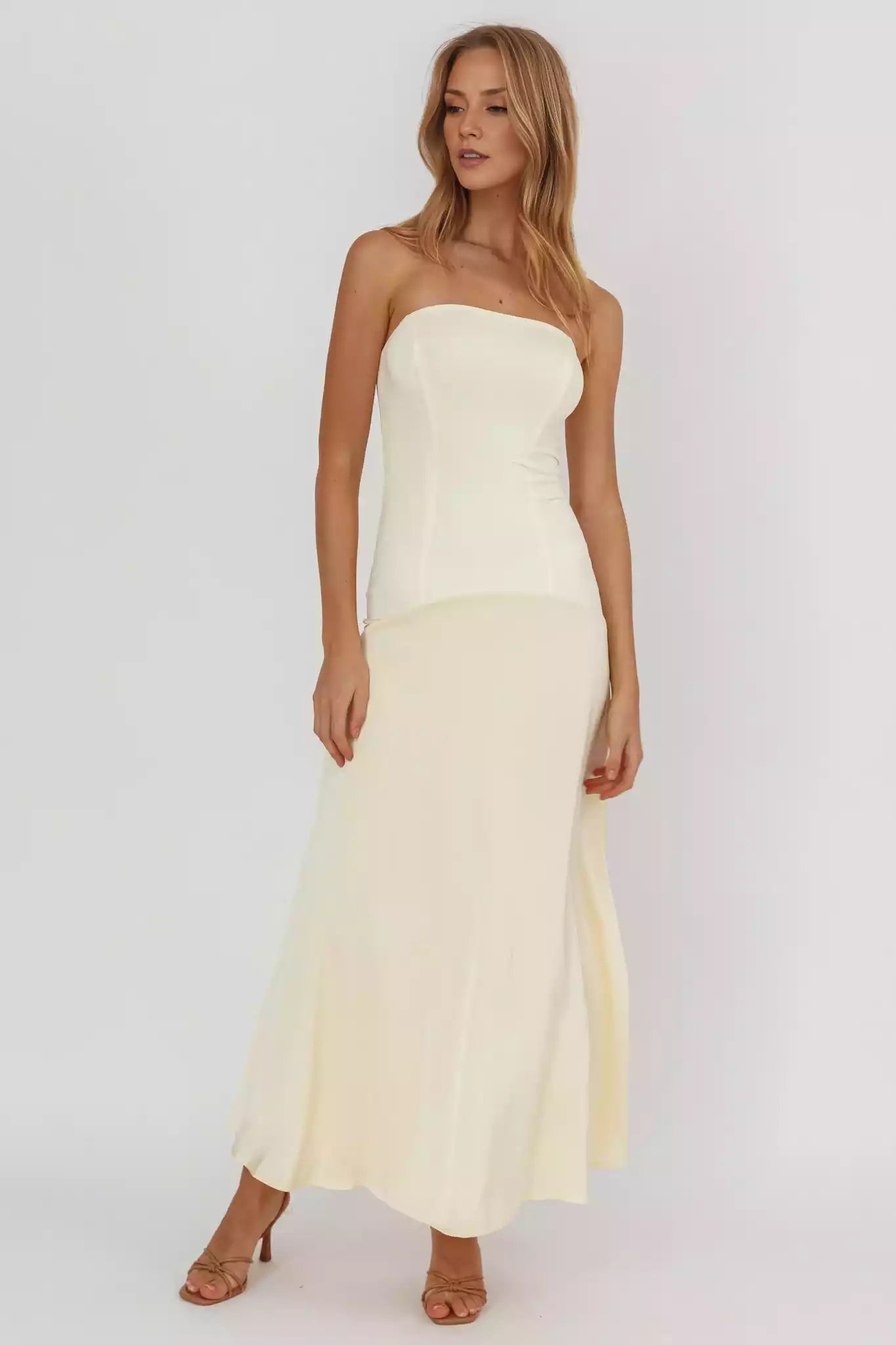 Gorgeous interior strapless low waist with zipper at waist, sleeveless long Prom Dresses