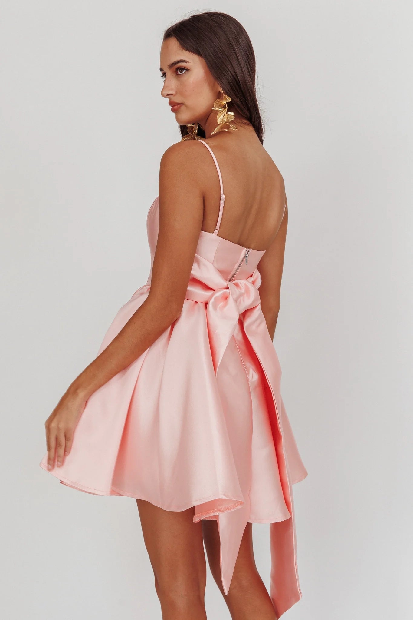 Gorgeous mini bust with adjustable thin shoulder straps and bow details Homecoming Dresses