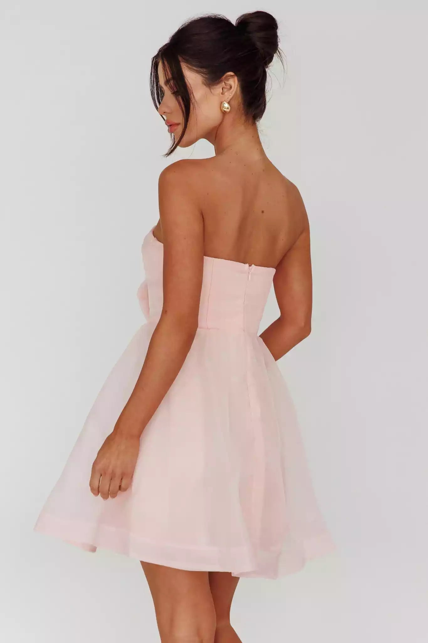 Gorgeous mini lining strapless heart-shaped neckline with zipper at the back Homecoming Dresses