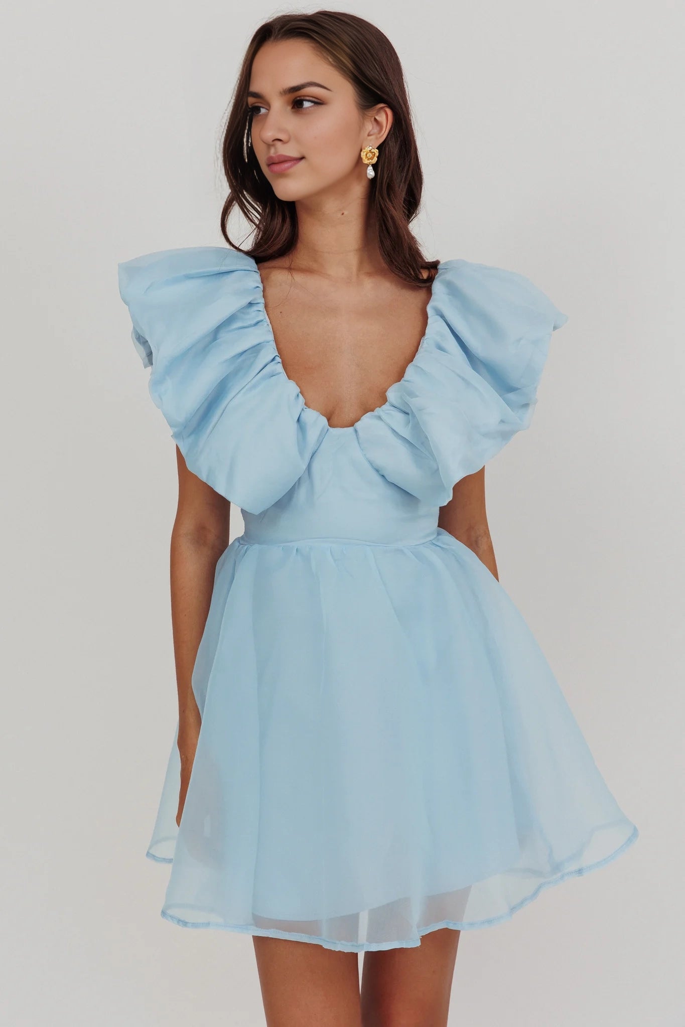 Gorgeous ruffled collar lined with mini back and zipper Homecoming Dresses