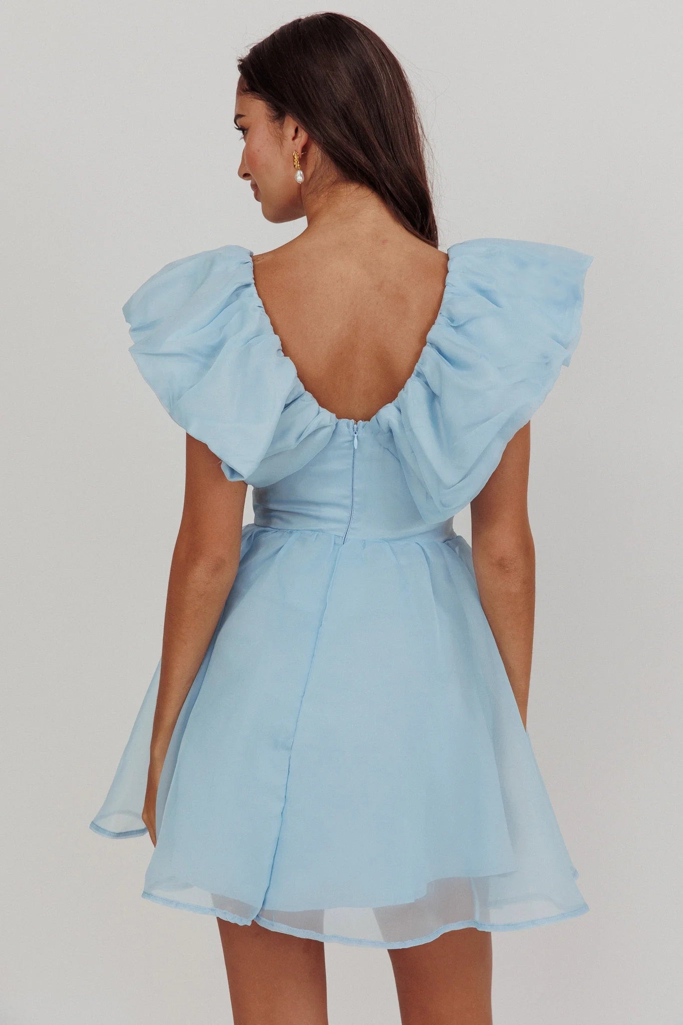 Gorgeous ruffled collar lined with mini back and zipper Homecoming Dresses
