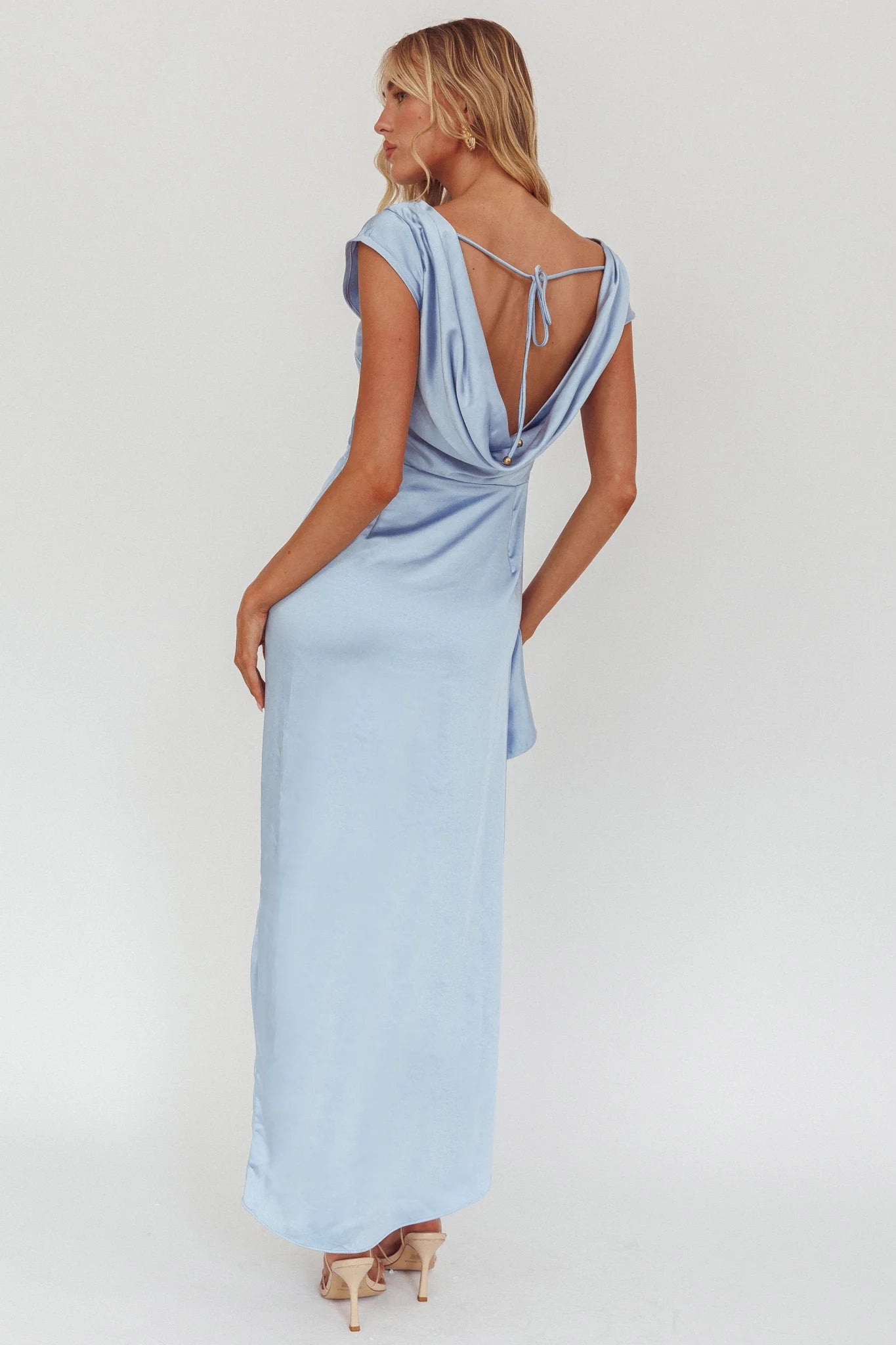 Gorgeous short sleeved hooded scarf vest with full charm Homecoming Dresses