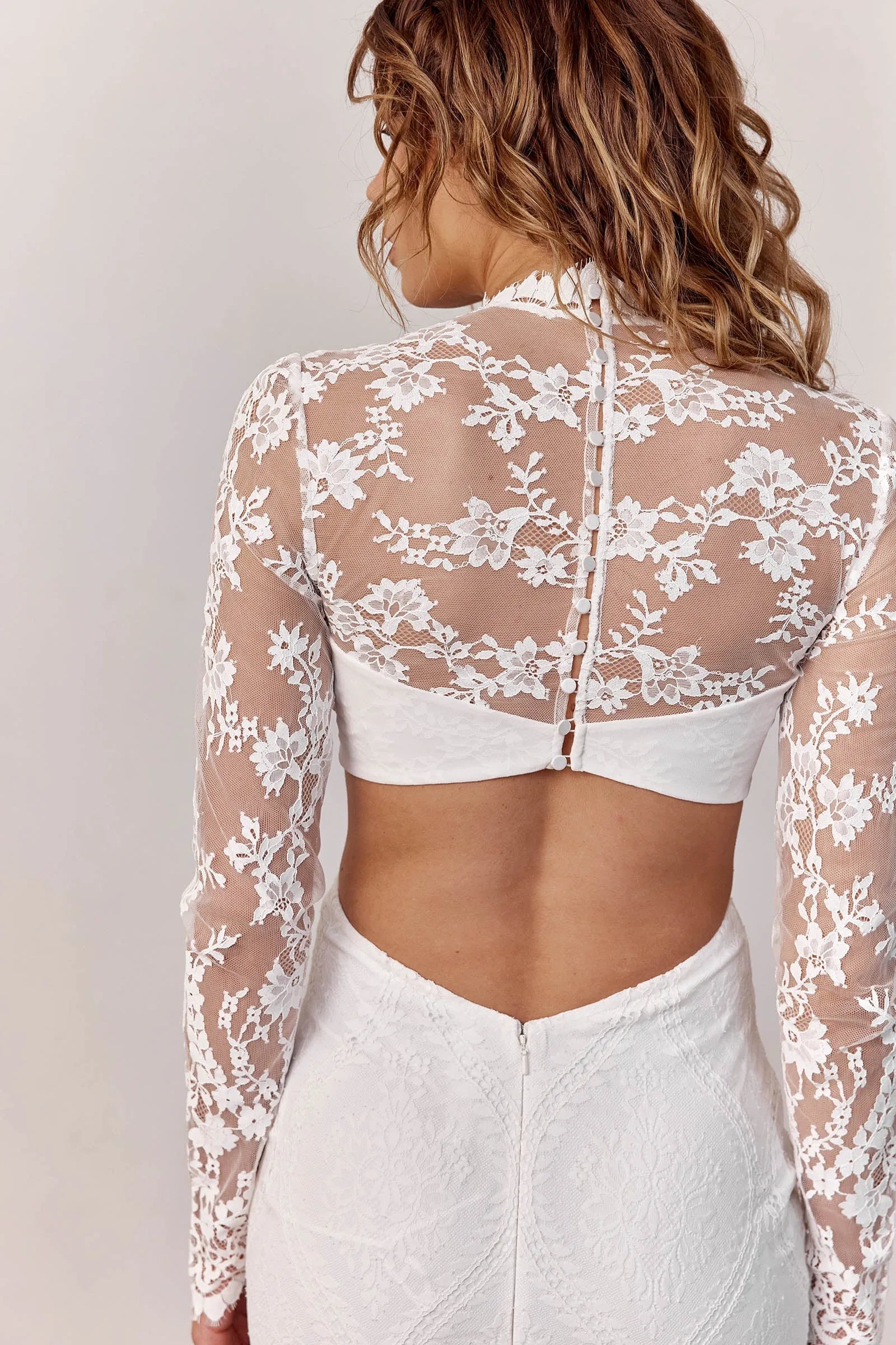 Modern Fashion High Neck Lace Mermaid Wedding Dress with Cut-Outs & Bow Detail