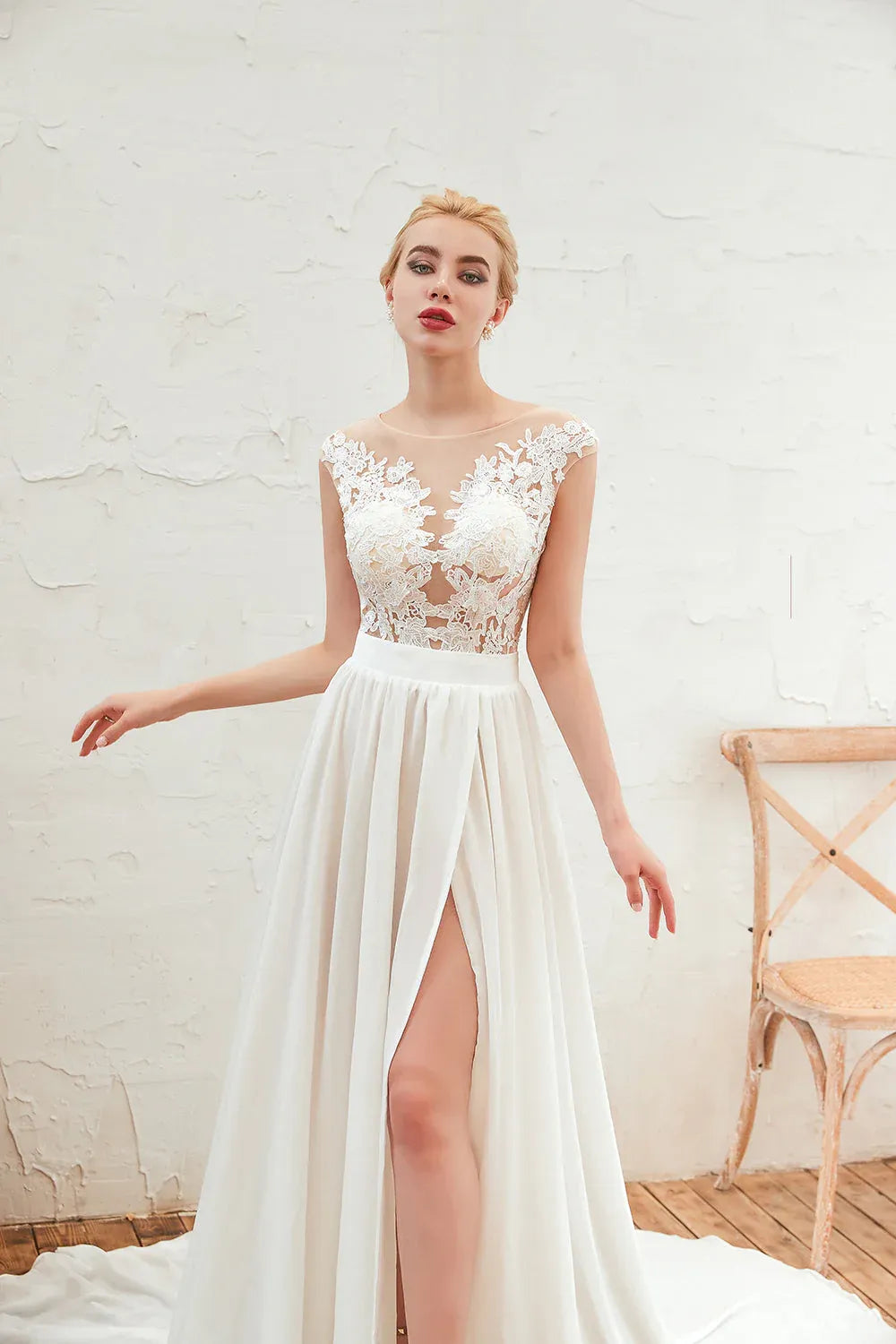 Fashion Romantic Illusion Neck Lace Chiffon A-Line Wedding Dress with High Slit