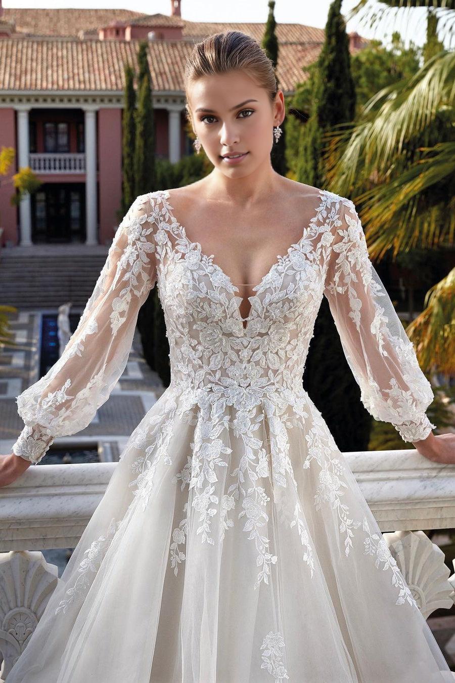 V-Neck Backless Long Sleeves Bridal Gowns With Appliques