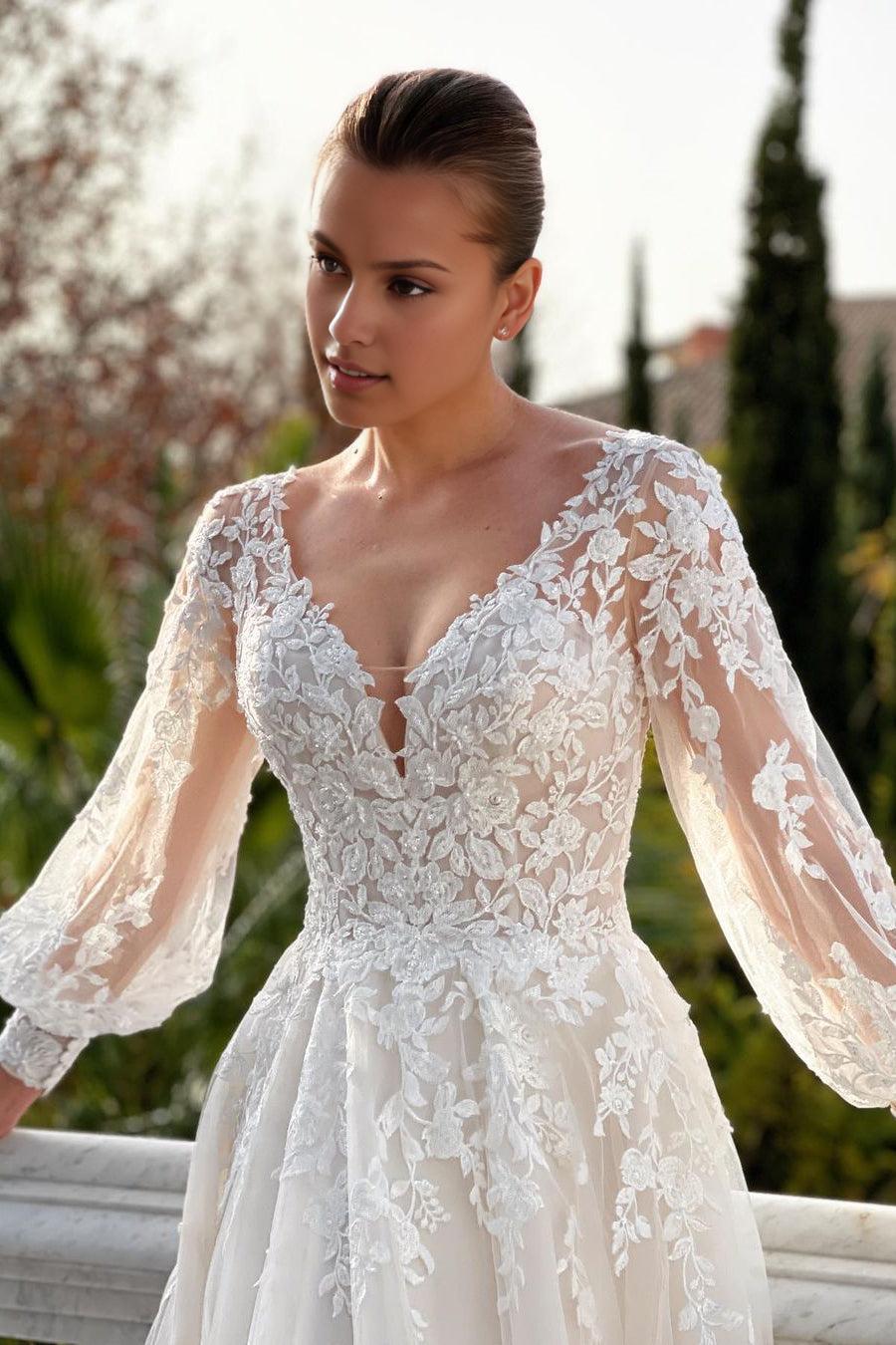 V-Neck Backless Long Sleeves Bridal Gowns With Appliques