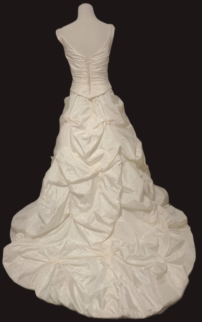 Alexander Vintage Romantic Taffeta Ivory Wedding Gown