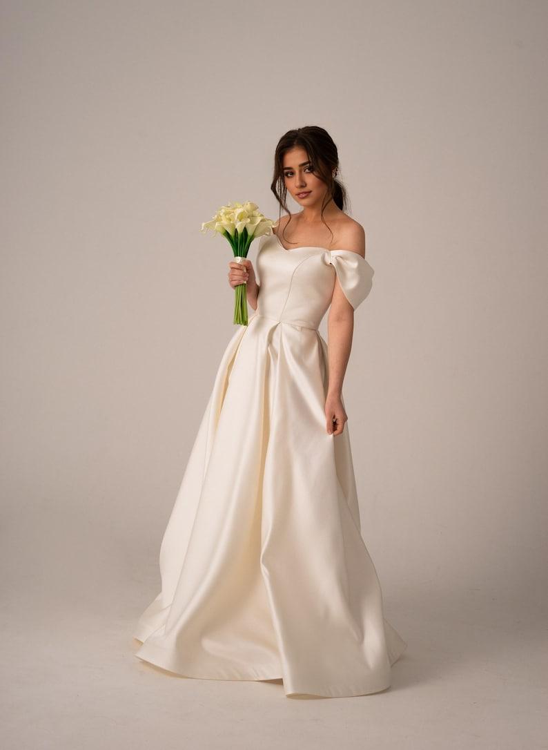 Ivory Satin Lace-up Corset Wedding Dress Simple Off Shoulder White Wedding Dress With A High Slit Modern A Line Bridal Dress