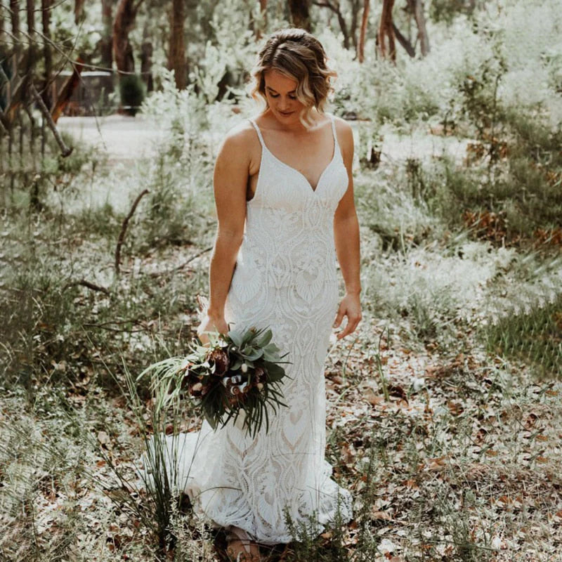 Dingji Luxurious Lace Spaghetti Straps Wedding Dresses Mermaid Straps Court Train