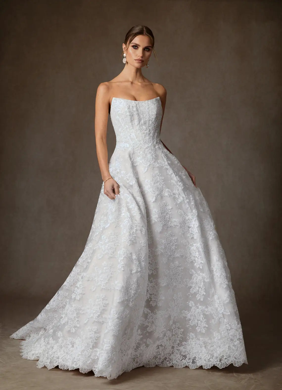 Luxurious all-over floral lace construction Strapless Floral Lace Ball Gown Wedding Dress with Detachable Straps